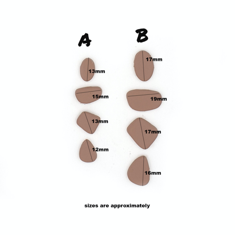 Basket full of Pebbles (4pcs)