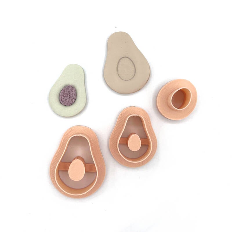 Avocado + free pit cutter
